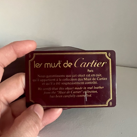 Cartier Bordeaux Must Line Shoulder Bag with adjustable strap - Picture 11 of 11